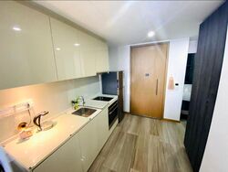 Lakeville (D22), Condominium #601817221